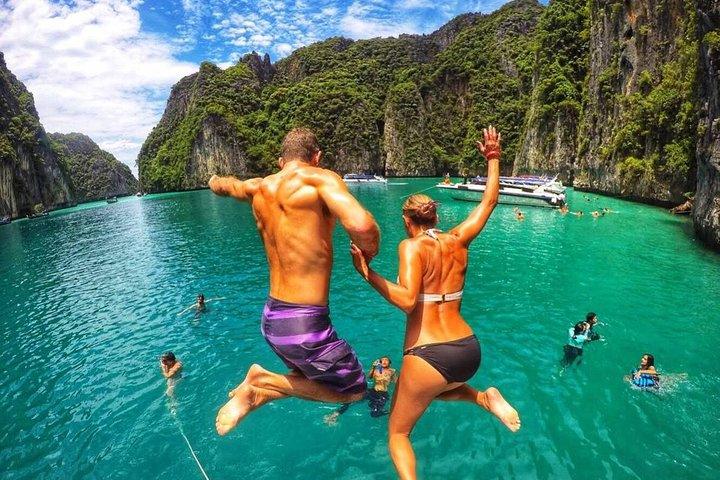 Phi Phi Islands Adventure Day Trip with Sea View