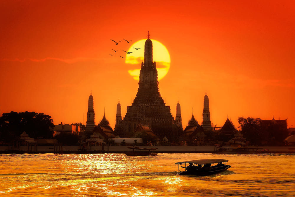 Bangkok’s Grand Palace & Wat Arun: Private Guided Tour