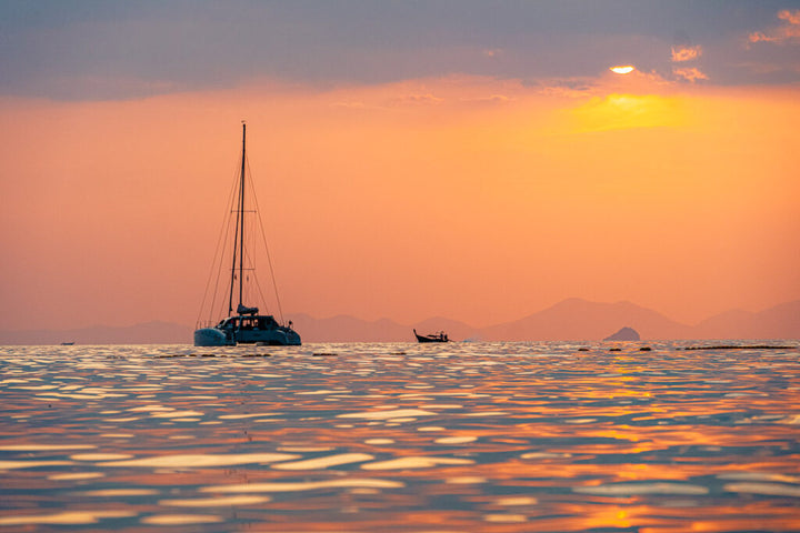 Phi Phi Sunrise Escape – Early Island-Hopping Adventure from Phi Phi Don