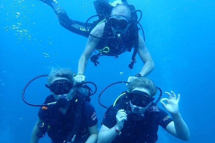 PADI Discover Scuba Diving at Sail Rock from Koh Phangan (Beginners) with Lunch