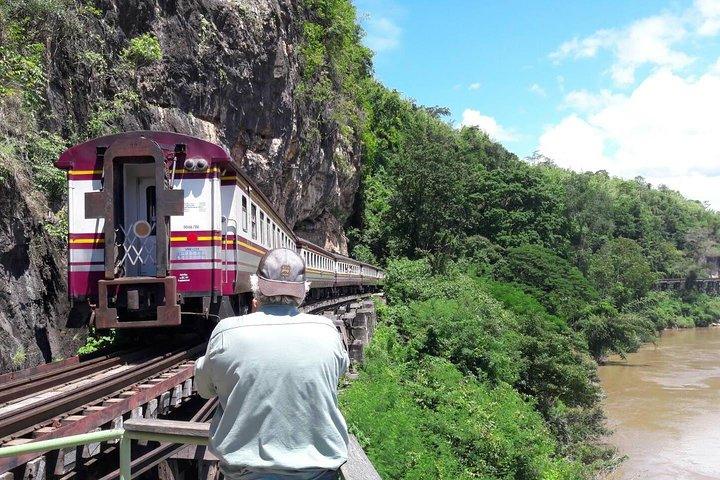 Tour di un'intera giornata con partecipazione allo storico ponte sul fiume Kwai da Hua Hin