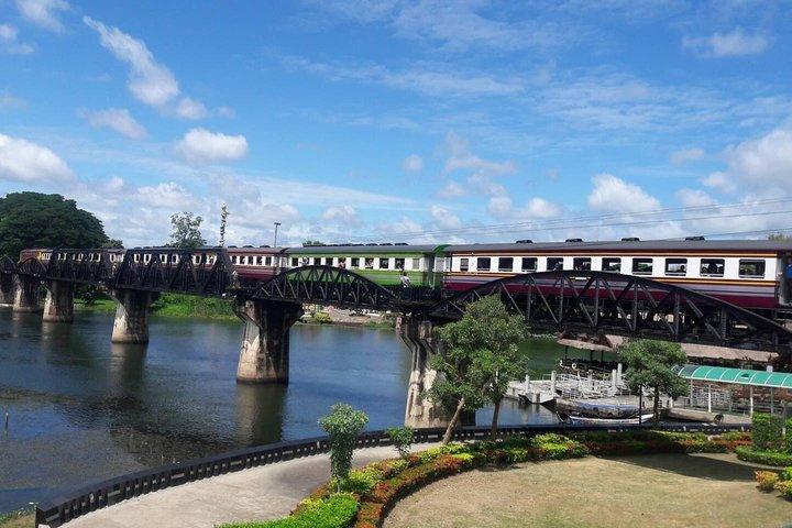 Tour di un'intera giornata con partecipazione allo storico ponte sul fiume Kwai da Hua Hin