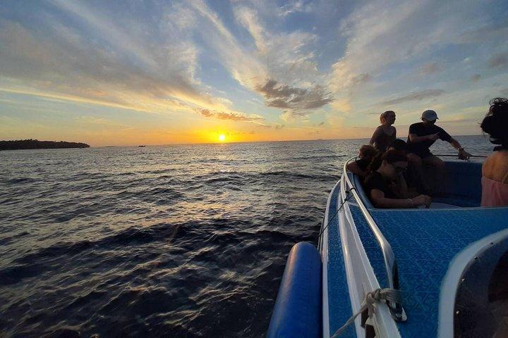 PHI PHI ISLAND - Sunrise Trip from Phi Phi Don with Phi Phi Local Tour with Lunch